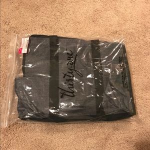 Thirty one zip top organizing utility tote